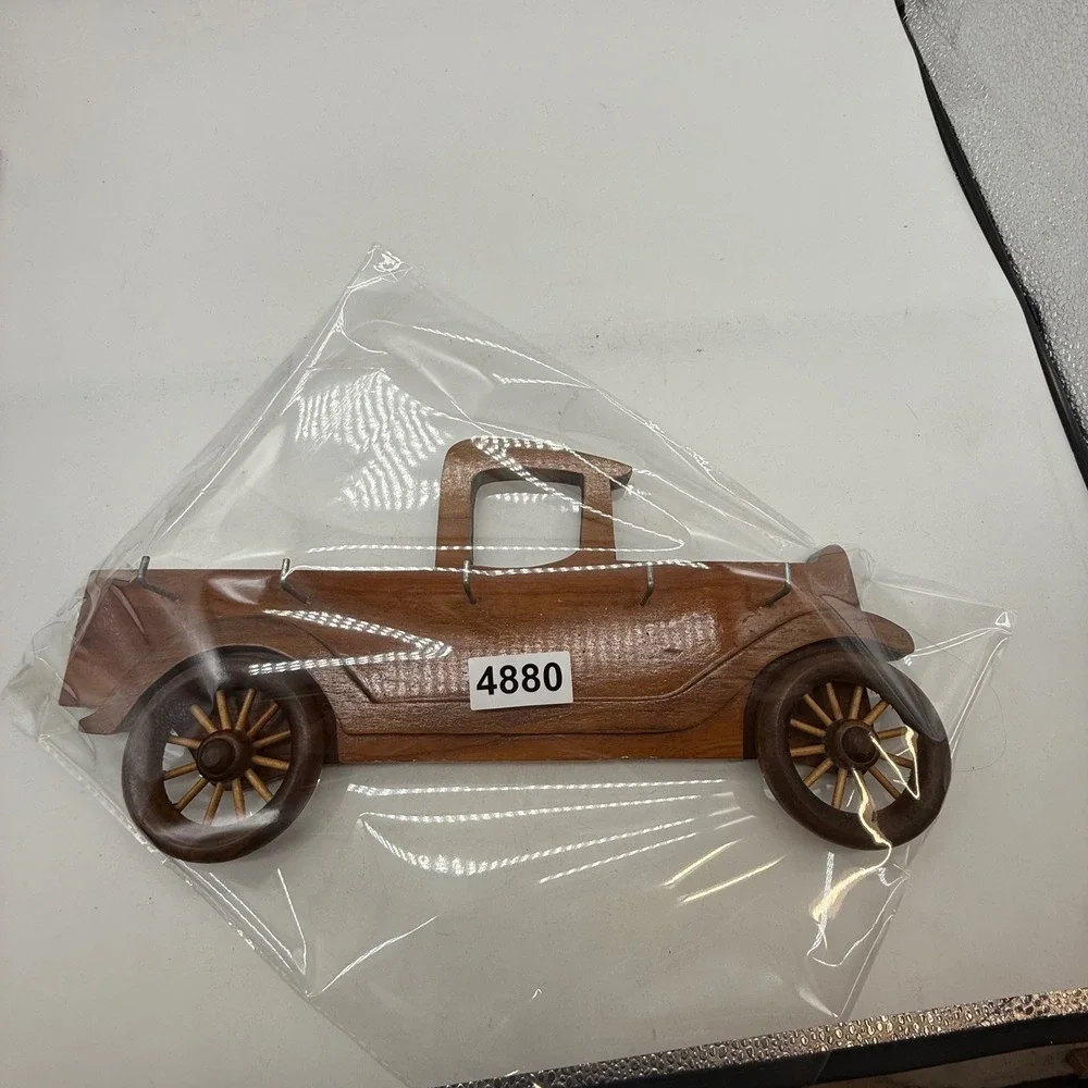 Vintage Wooden Antique Truck Wall Key Rack 5 Hook Entryway Organizer